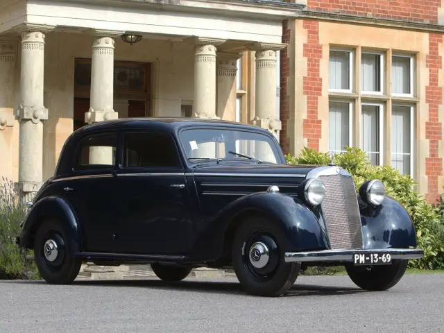 Mercedes-Benz W136