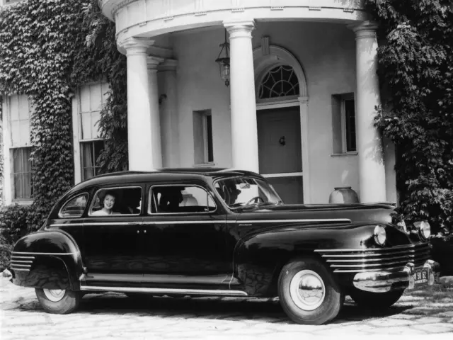 Chrysler Imperial V